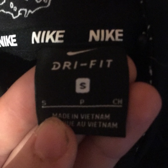 Nike dri-fit hoodie - Picture 3 of 3